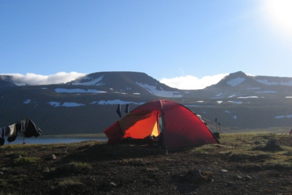 Zelten in Island (Travel To Life)